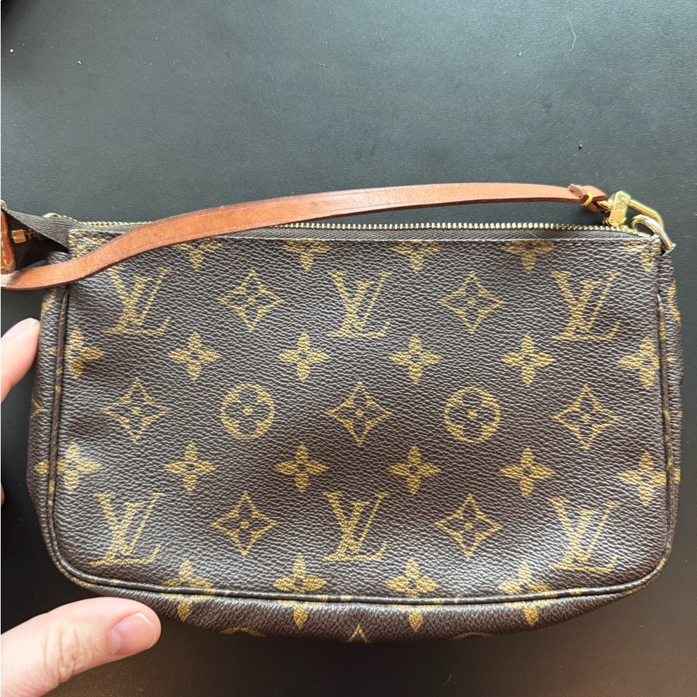 Louis Vuitton women’s clutch